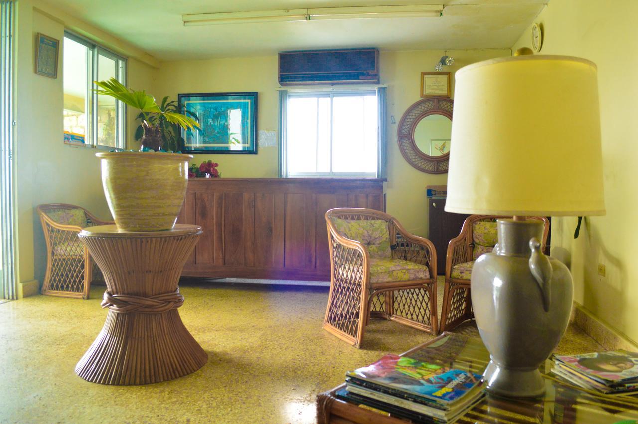 Sahara Dela Mer Inn Montego Bay Buitenkant foto
